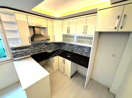 𝄞melodi'den Akçay Merkez'de Denize 350mt Ada Mutfak Tasarımlı Bahçe Kullanımlı Şahane Fiyata Daire