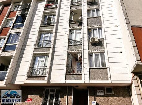 Beylikdüzü Gürpınar Merkez De Yüksek Giriş Satılık 1+1 Daire !