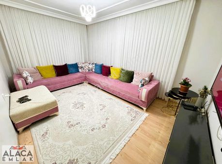 Karapürçek Mahallesi'nde Ebeveyn Banyolu Asansörlü 3+1 Daire