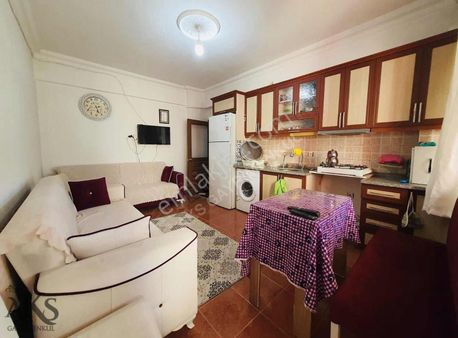 Gündoğdu Mh'e Tramvaya Yakın 1+1 50m2 Yüksek Giriş Full Eşyalı