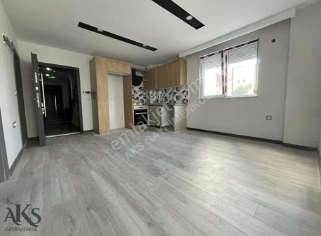 Aktoprakta Tramvaya Çok Yakın 2+1 80m²sıfıryüksek Giriş