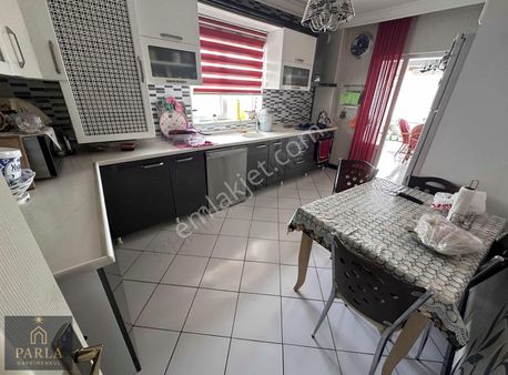 Parla Emlak'tan Çakırlar Göbekte 3+1/9.kat/156m2 Satılık Daire