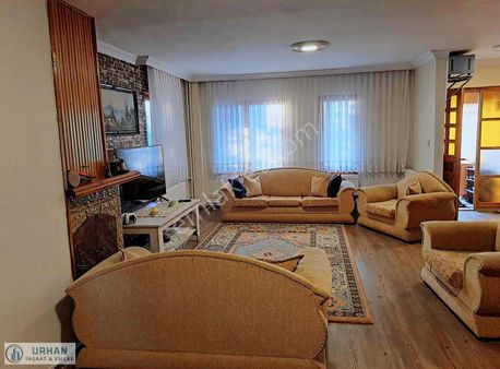 Silivri Altınorak Sitesi Satılık 4+1 Tripleks Villa
