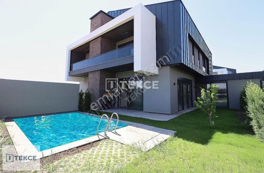 Antalya Döşemealtı'nda Bahçeli Havuzlu Dubleks Villa | Tekce