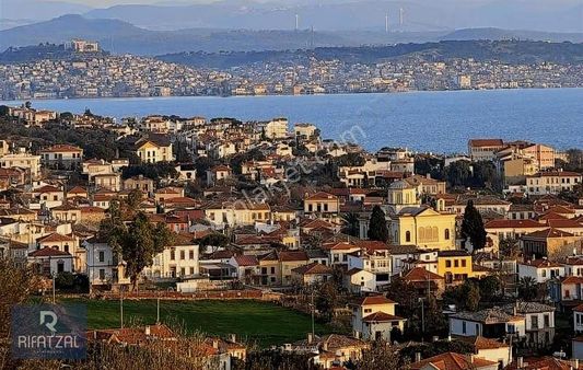 Cunda Adasında Denize 150 M Cadde Üstü Turizm + Konut Arsası