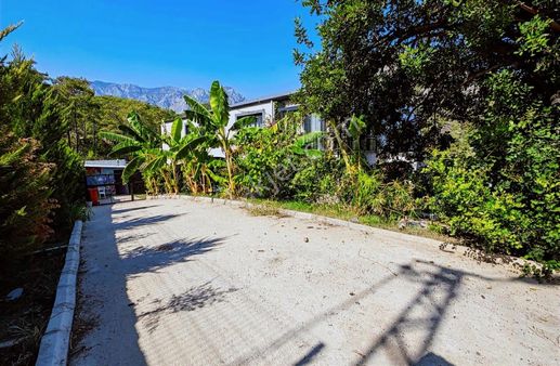 Konyaaltı - Gederler'de Hayalinizdeki Satılık Lüks Villa!