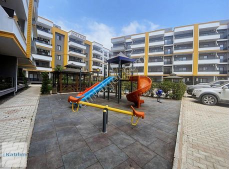 Yeşilovacıkta Eşyalı Satılık Havuzlu Sıfır Daire