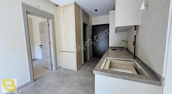 Döşemealtı Merkezde Satılık 1+1 Sıfır Yüksek Giriş Lüks Daire