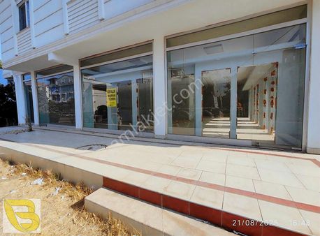 Nuray Ayhan'dan Yeniköy'de Cumhuriyet Caddesinde Kiralık Dükkan