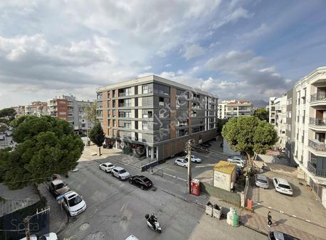 Karşıyaka Aksoy Büyük Tip Full Eşyalı Kiralık 2+1