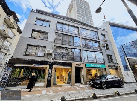 İzmir Alsancak Ege Palas Yanında 5+1 Kiralık Ofis Dairesi