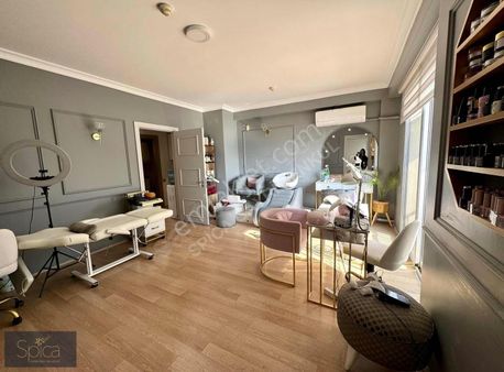 Park Yaşam Mavişehir Ticaret Merkezinde 1+1 Kiralık Ofis