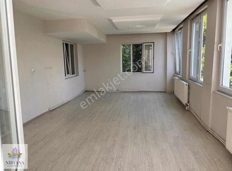 Yenişehir'de Namazgah Camii Yakını 140 M² - 2+1 Kiralık Daire