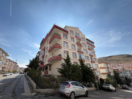 3+1 Y.giriş 2.kat Konumunda Ana Cad. Yakını Cam Balkon K.otopark