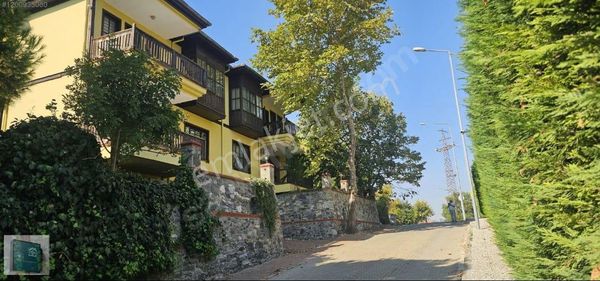 Bursa Nilüfer Çamlıca Osmanlı Konaklarında Satılık Villa