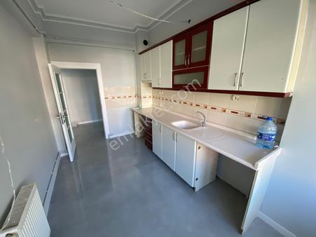 Bayram Gayrimenkulden Ahşemsettin Mah 3+1 Full Yapılı Satılık Kupon Daire