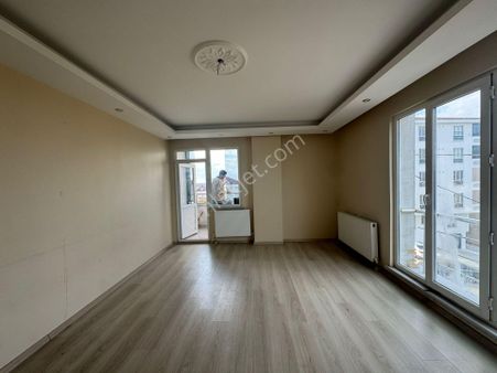 Çerkezköy/// İstasyon Mah'de Okullar Yanı Kiralık 2+1 Kombili Arakat Daire
