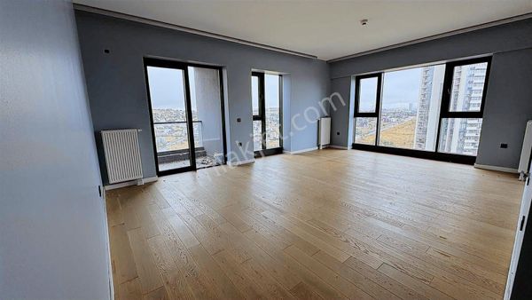 İncek Bulvar Loft Projesinde Göl Manzaralı 3+1 Kiralık