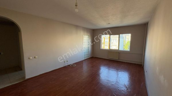 Yahya Kaptan’da 3+1 Ara Kat Kiralık Daire