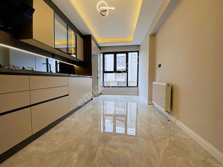 Malazgirt Mah. Sıfır 3.son Katta Ön Cephe Ultra Lüks 3+1 Daire