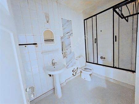 Değirmiçem'de Merkezi Konumda Kiralık 3+1 Bakımlı Daire