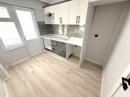 ♫melodi'den Altınkum'da Yüzme Havuzlu Arakat Ön Cephe Ayrı Mutfaklı Çift Wcli 3+1 Yenilenmiş Daire