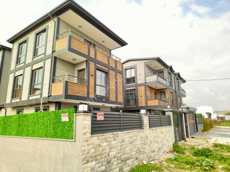 Tekirdağ Yeniçiftlik De E5 E Yakın Villa