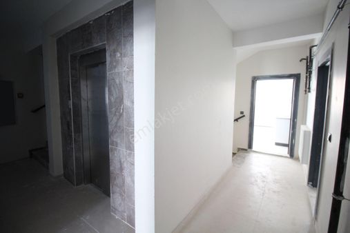 Aksaray Taşpazar Mahallesinde Kafeler Caddesine Yakın Konumda Satılık 1+1 Sıfır Daire