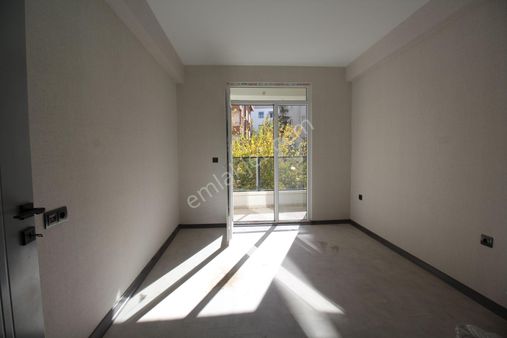 Aksaray Taşpazar Mahallesinde Kafeler Caddesine Yakın Konumda Satılık 2+1 Sıfır Daire