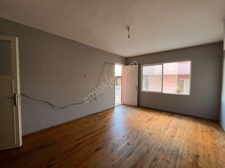 Gümüşpala Merkez Sağlık Ocağı,karakol Yakını Arakat 3+1 Daire