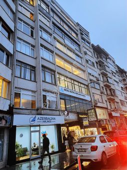 Nişantaşı , Vali Konağı'nda Konut Veya İşyerine Uygun Satılık