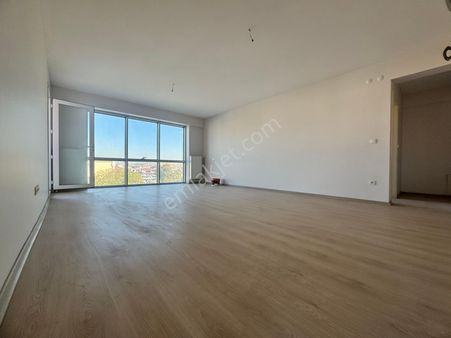 Volkan Koçyiğit Bulvarı Üzerinde 3+1 140m2 Arakat Asansörlü Ebeveyn Banyolu Site İçi Satılık Daire