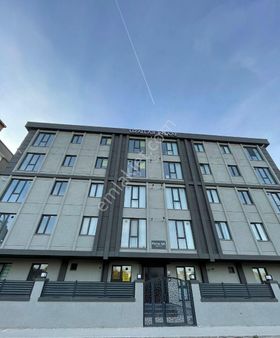 Merkezi Konumda Oturuma Hazır Lüks 1+1 Daire