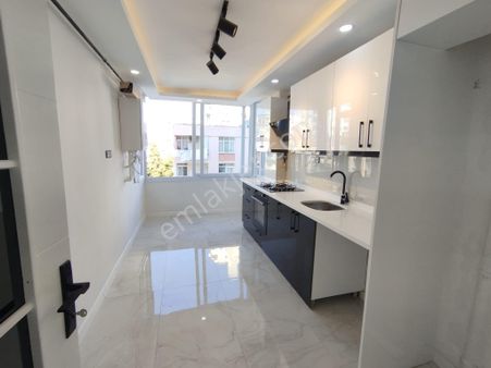 Barajyoluna Yakın Bulvar Üzerinde 3+1 Ebveyn Banyolu Doğalgazlı Lüks Daire