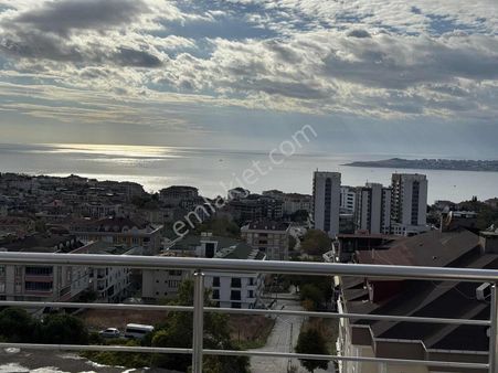 Büyükçekmece Butik Site İçinde 5+2 Deniz Manzaralı Dubleks