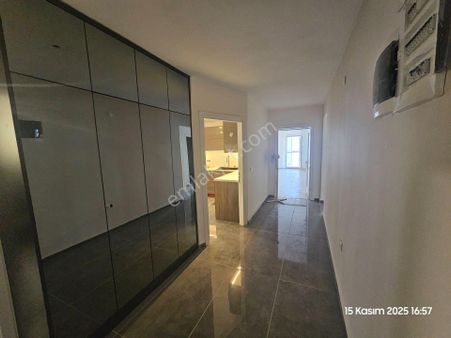 Akg'den Karaağaç Greenpark Sitesinde Ara Kat 3+1 Kiralık Ev