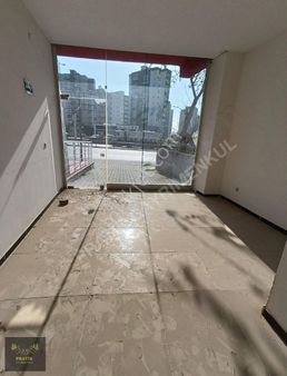 Tabela Değeri Yüksek,geniş 2+1 Daire Cadde Üstü,ofis Olabilir.