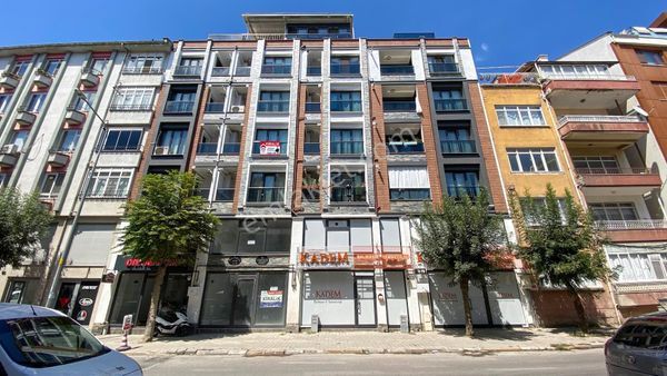 Atatürk Mh. Eski Bandırma Cd. Üzerinde Eşyalı Kiralık 1+1 Daire