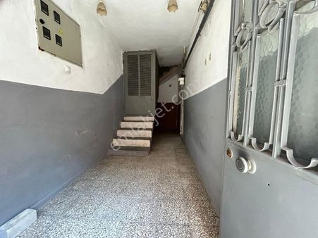 Bursa Atıcılar'da Cadde Üzeri Bahçeli 2+1 Ferah Kiralık Daire