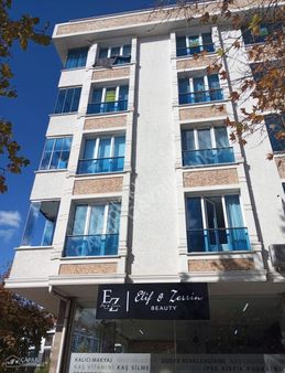 Beylikdüzü Dereağzı Mahallesi Deniz Manzaralı 2+1 Satılık Daire