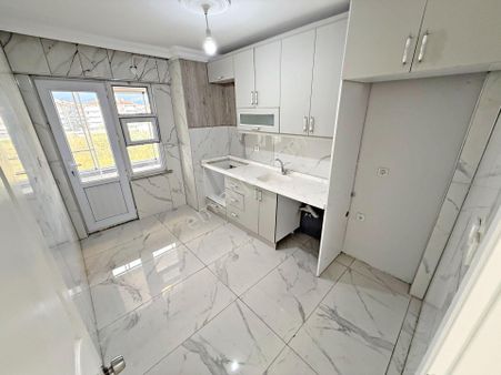 🔴güç'ten Akçay'da Ön Cephe Arakat İçi Full Yapılı Kaçmaz 3+1 Satılık Daire