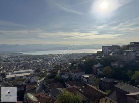 İzmit Erenler Mah Deniz Manzaralı Satılık 4+1 Daire