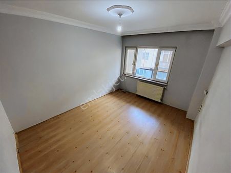 Mollaarap Yakını Teferrüç'te Asansörlü Bakımlı 3+1 Kiralık Daire