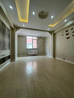 Merkezi Konum Da Toplu Taşımaya Yakın Hem Yatırımlık Hem Oturumluk Arakat