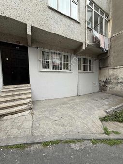 Metro Gayrimenkulden Okmeydanında Bağımsız Giriş Yenilenmiş 2+1