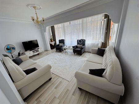 Metro Gayrimenkulden Okmeydanında Yenilenmiş 120 M2 Daire