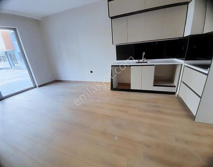 Törekent Metro'ya 50 M Hastane'ye 1 Dk Mesafede Satılık 2+1