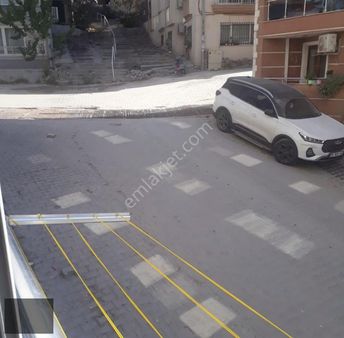 Dikili Merkez İ Konumda Geniş 2+1 Denize 50 M Daire