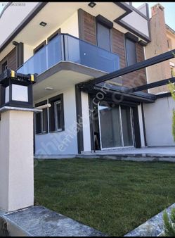 Karaova'da 2+1 Sıfır Geniş Bahçeli Satılık Villa