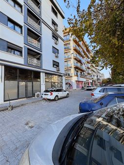 Şemikler Pazar Yerinde Satılık Kiracılı İş Yeri İzbana Yakın